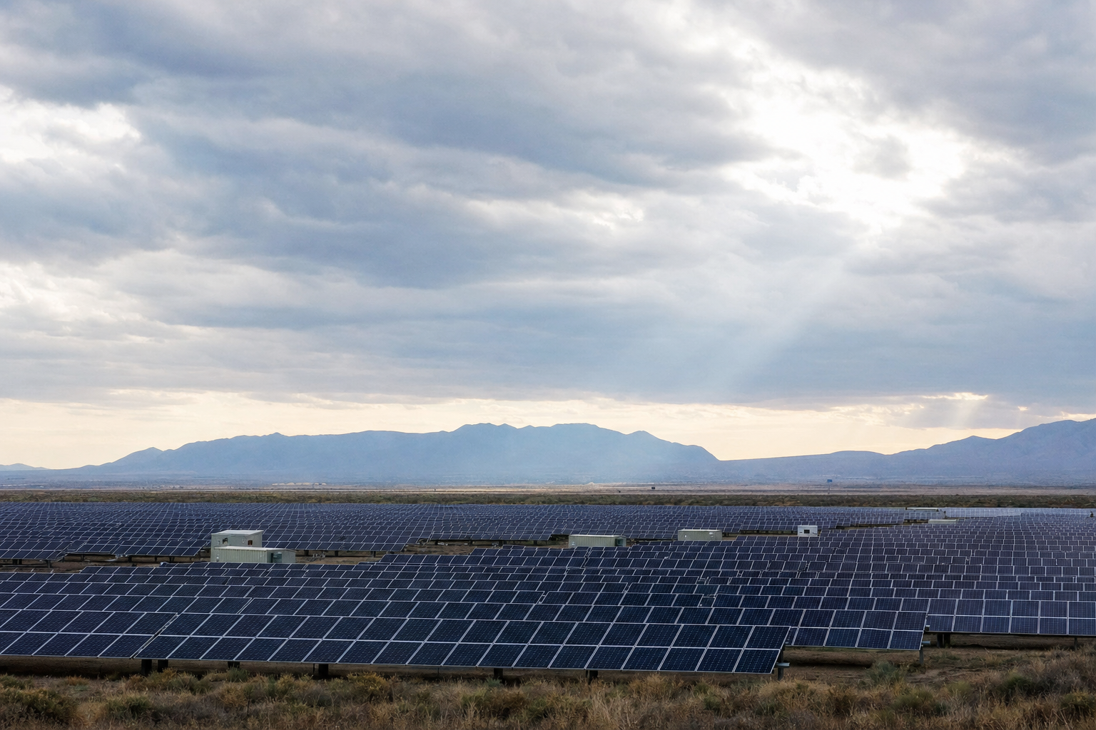 Photograph of a energy setting illustrating the EOG Resources INC story