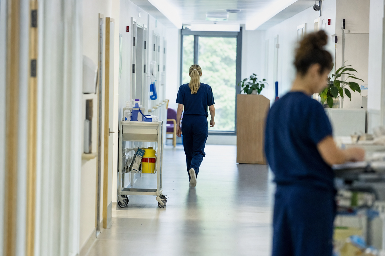 Photograph of a healthcare setting illustrating the Tenet Healthcare CORP story